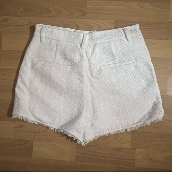 Zara White Textured Shorts - Picture 7 of 8
